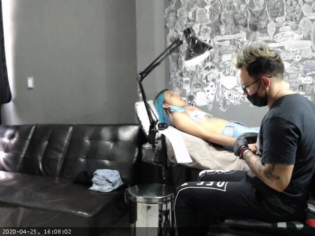 Tattoo-Salon Voyeur
 #98146949