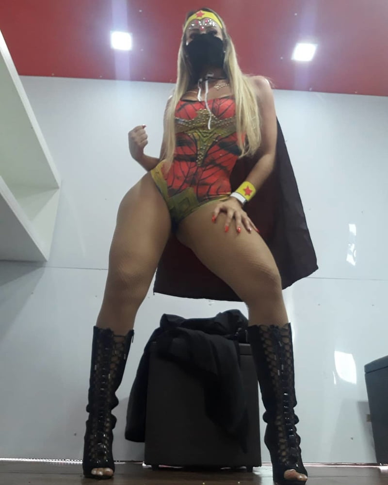 Amateur heiße blonde Latina Milf Tänzerin Schlampe
 #90354714