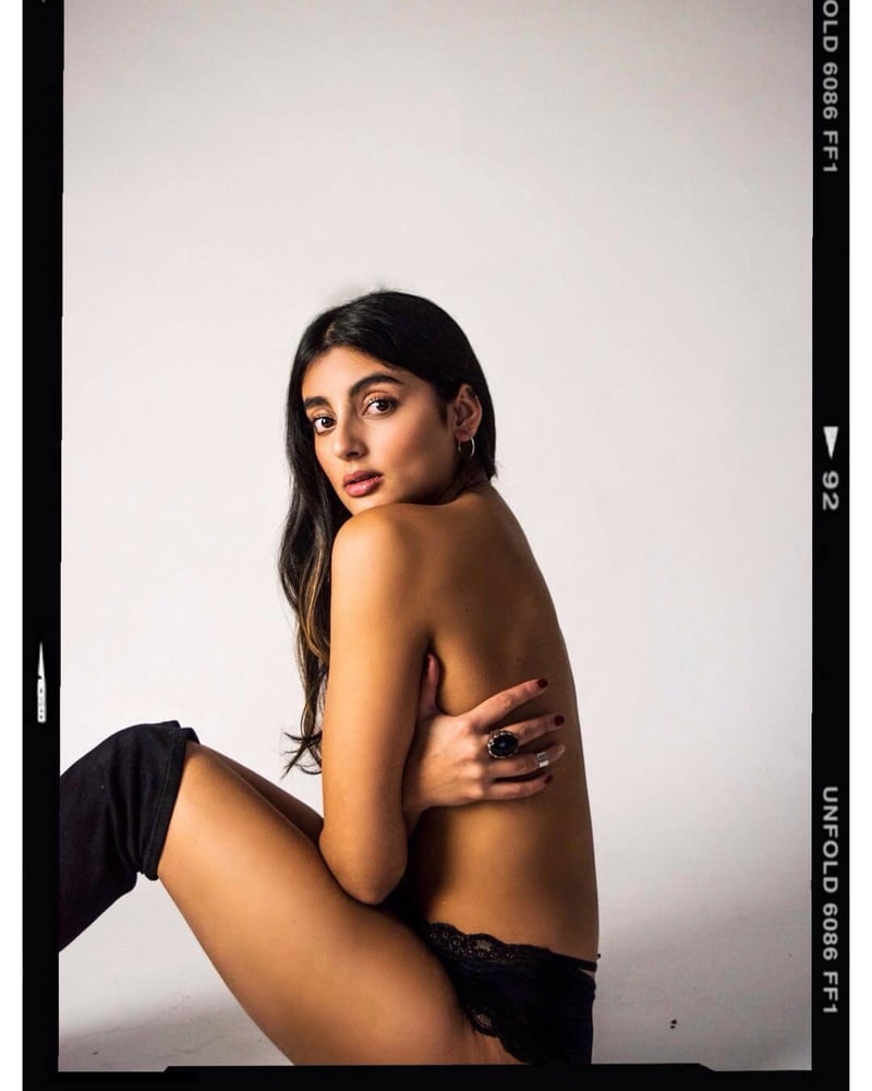 テレビの中の人
 #103273499