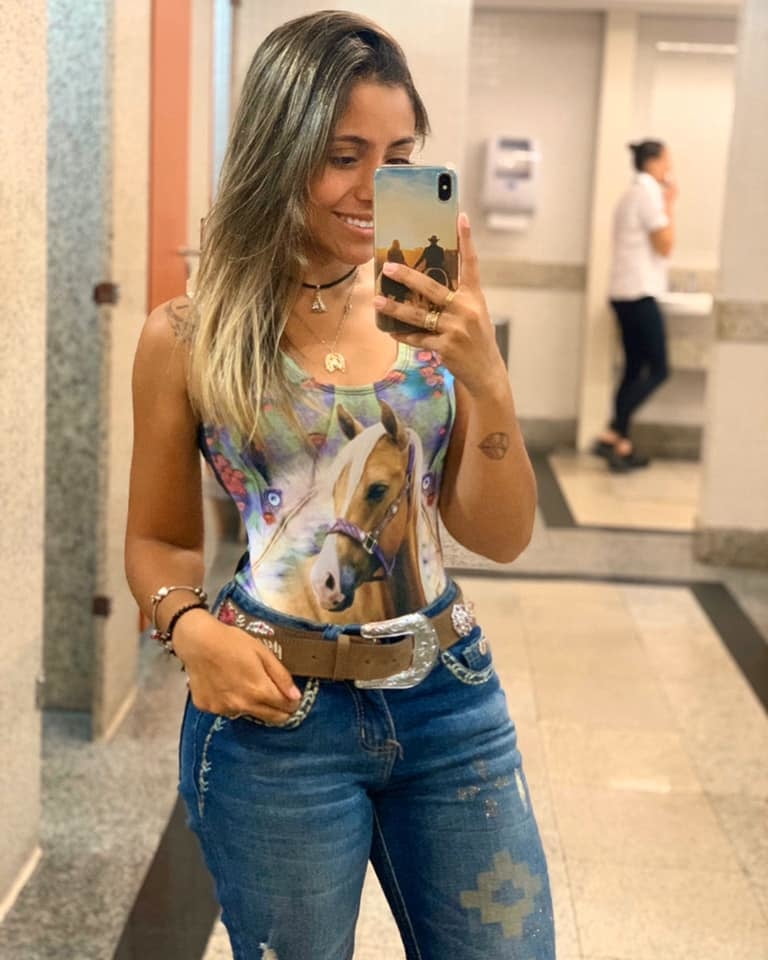 Giovana luiza
 #91611629