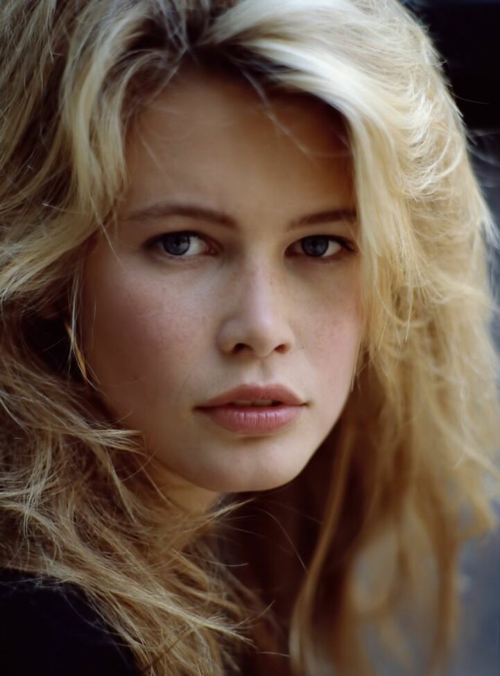 Claudia Schiffer nackt #108961309