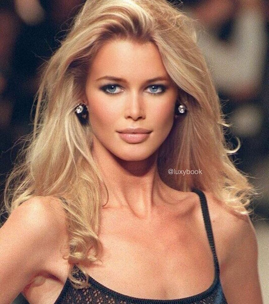 Claudia Schiffer nackt #108961367