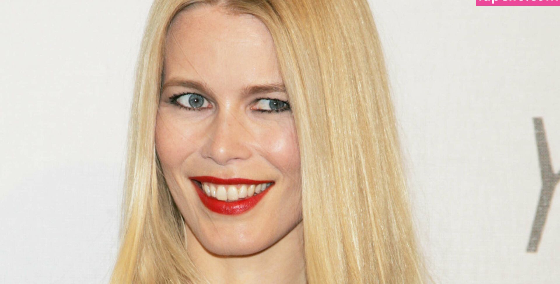 Claudia Schiffer nackt #108961375