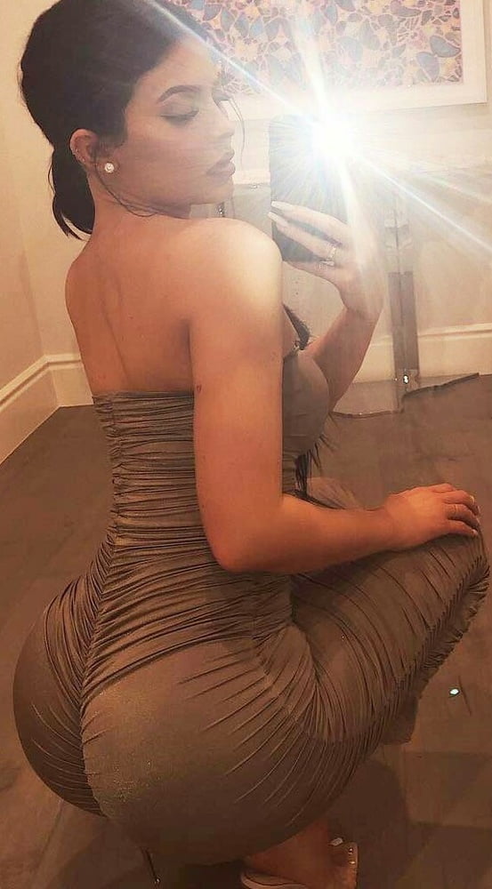 Kylie jenner
 #100307985