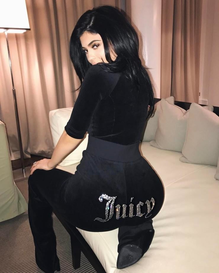 Kylie jenner
 #100308916