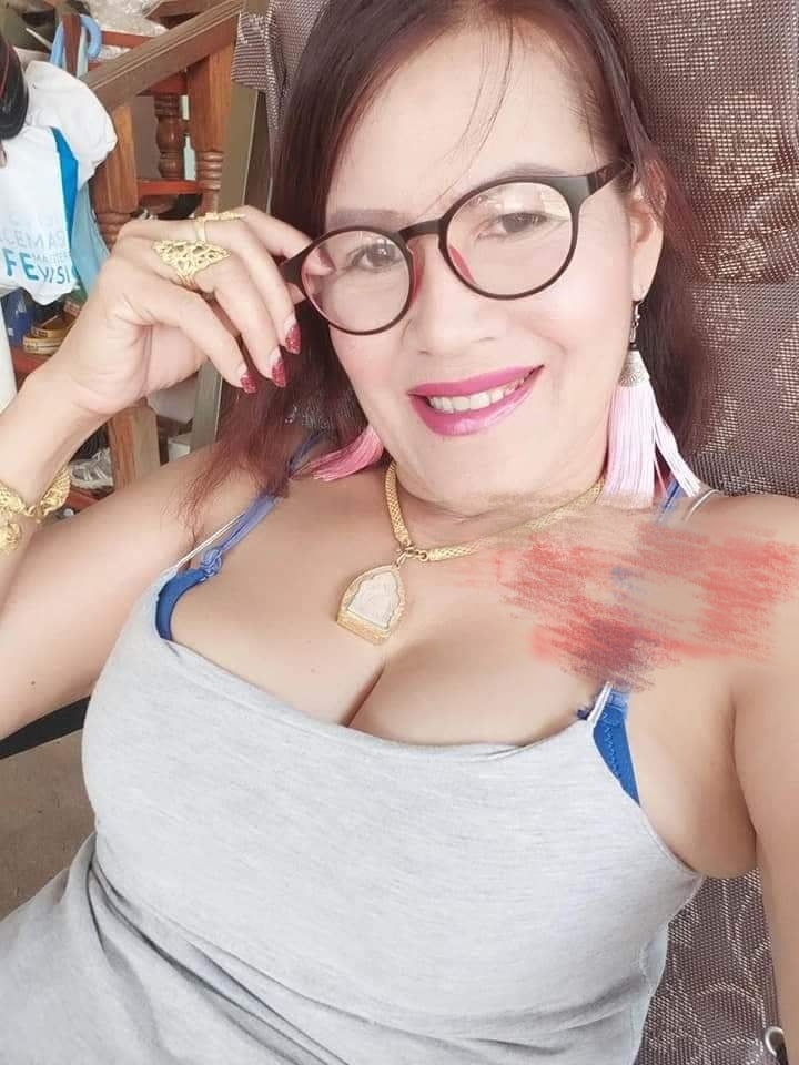 Ibu tetek besar #80482552