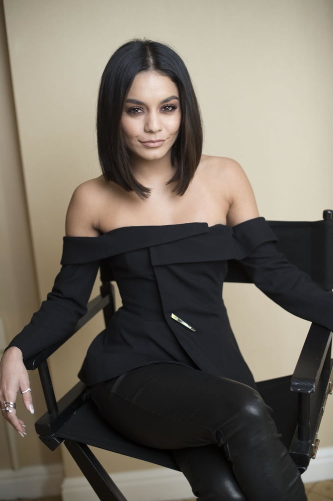 Vanessa hudgens mani dappertutto
 #94036407