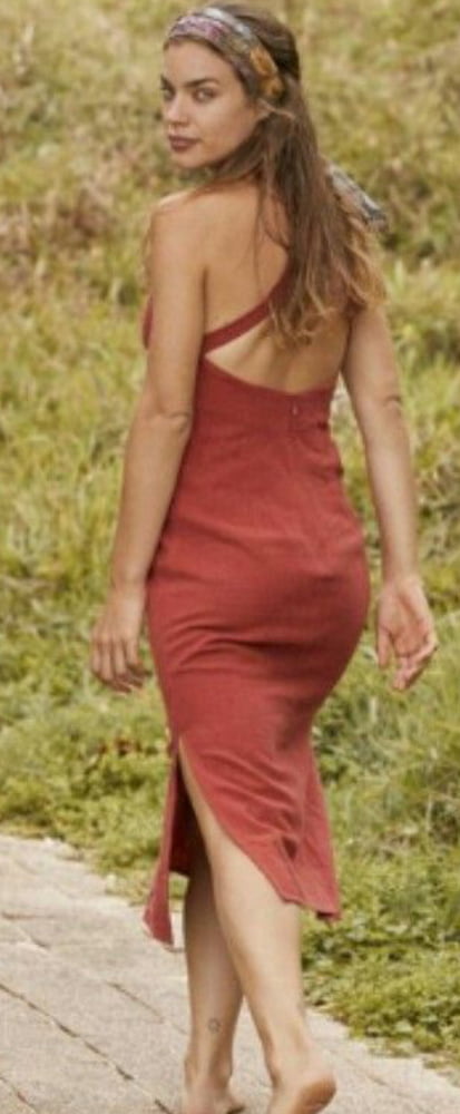 Nice fitting skirts and some vpl #98591599