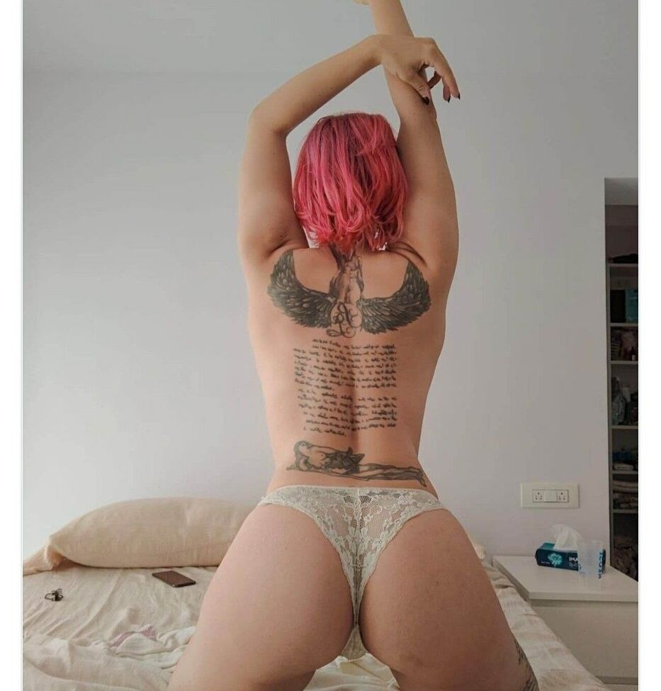 Olly Esse desnuda #108117797