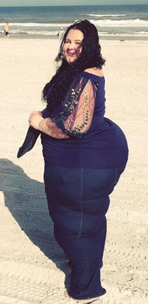 Mammouth booty mega chunky large hip bbw pear sarah
 #99802474