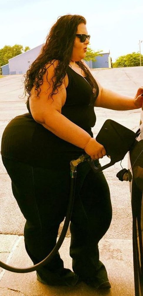 Mammouth booty mega chunky large hip bbw pear sarah
 #99802476