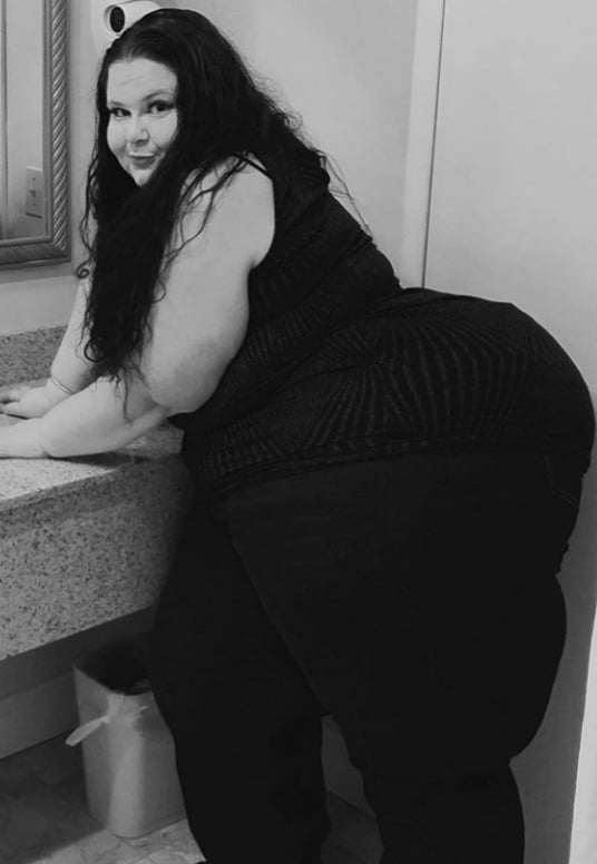 Mammouth booty mega chunky large hip bbw pear sarah
 #99802578