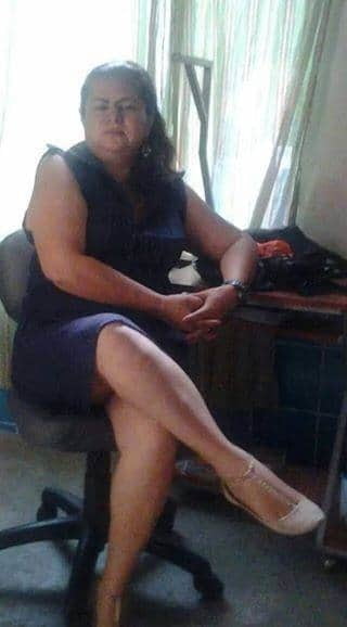 Abuela sexy con lindas piernas
 #90001431