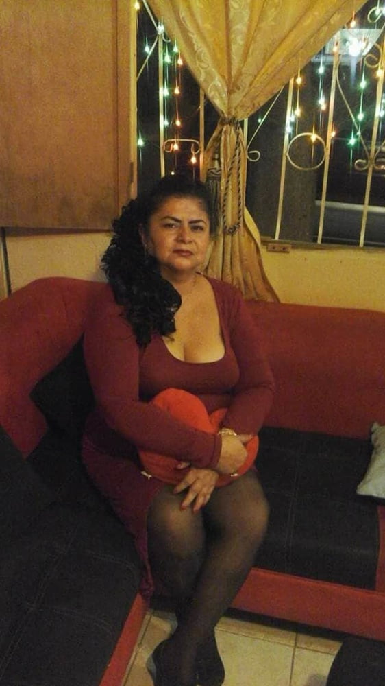 Abuela sexy con lindas piernas #90001446