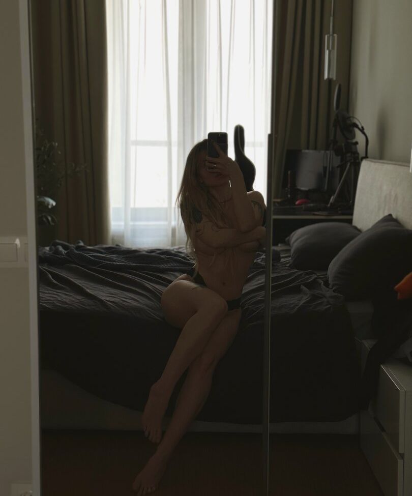 Sorabi desnuda #108132966