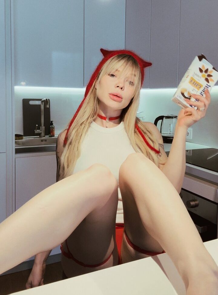 Sorabi desnuda #108132978