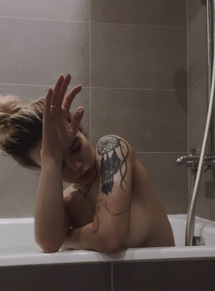 Sorabi desnuda #108133036