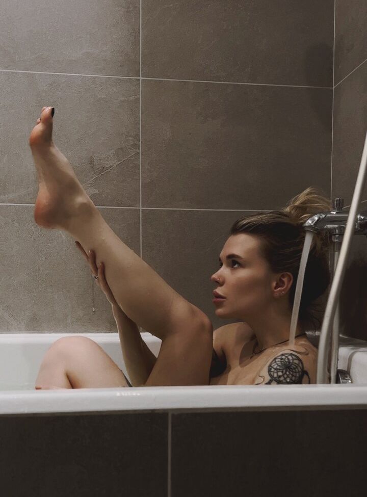 Sorabi desnuda #108133037