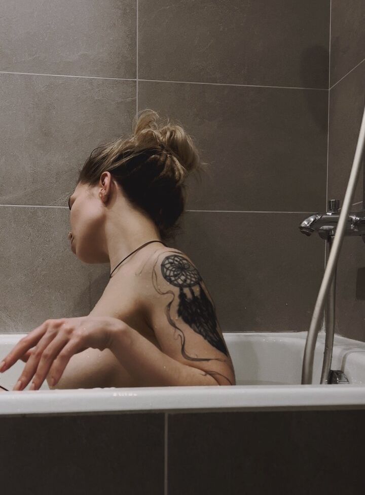 Sorabi desnuda #108133039