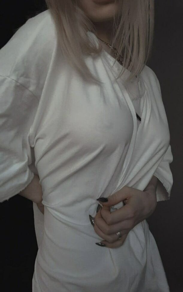 Sorabi desnuda #108133061