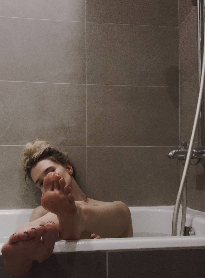 Sorabi desnuda #108133064