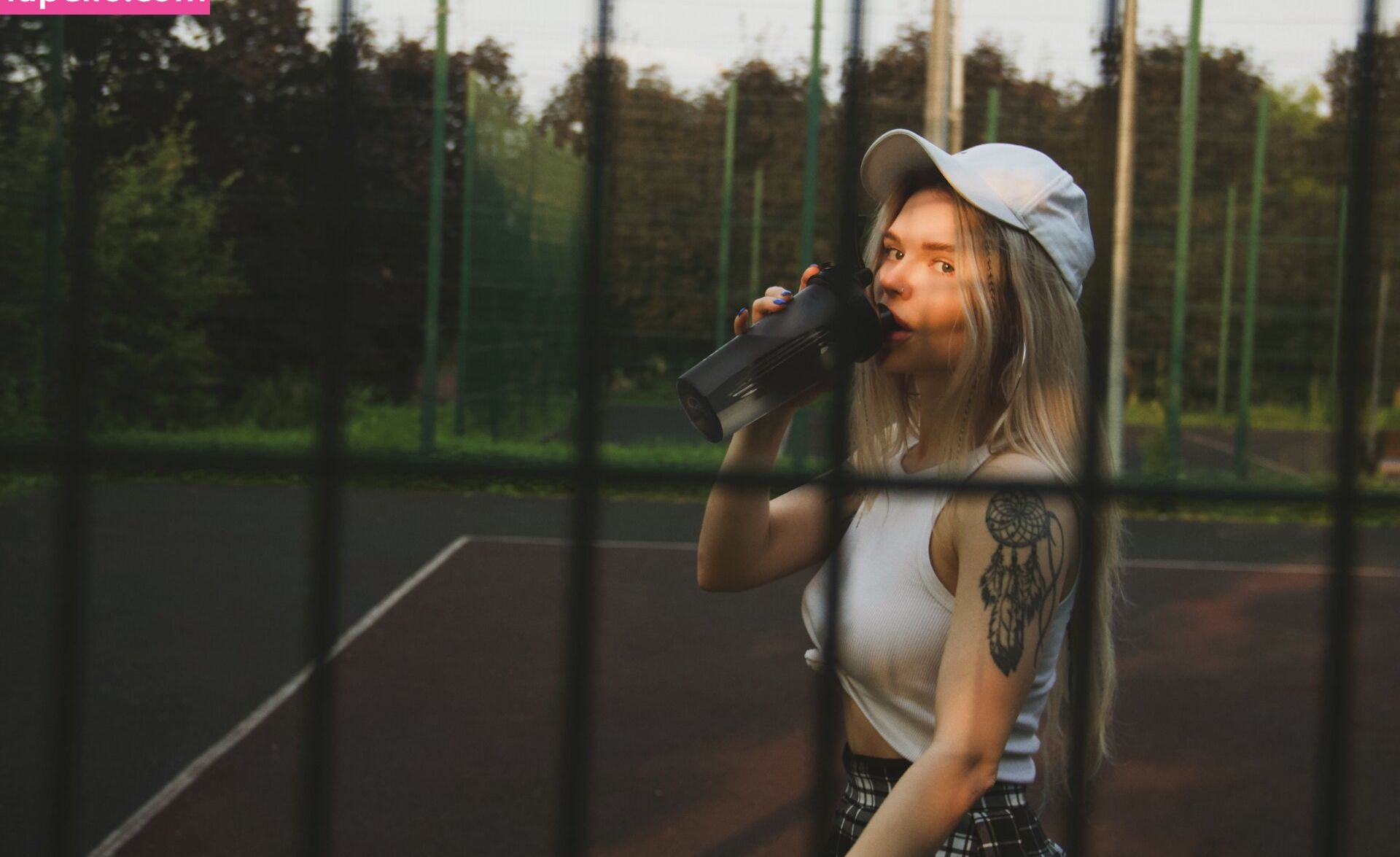 Sorabi desnuda #108133136