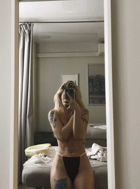 Sorabi desnuda #108133218