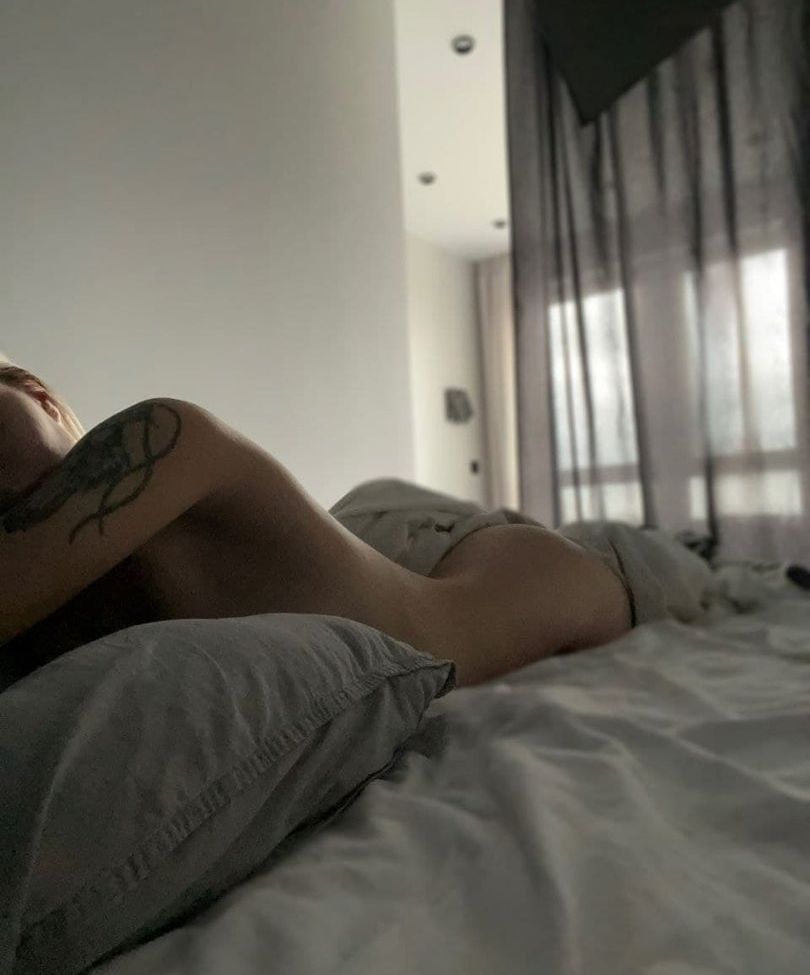 Sorabi desnuda #108133329