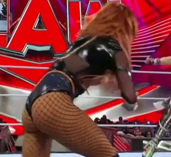 Becky Lynch desnuda #109520774