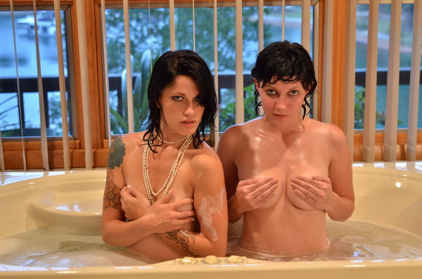 Two Hotties in the Bath #101367781