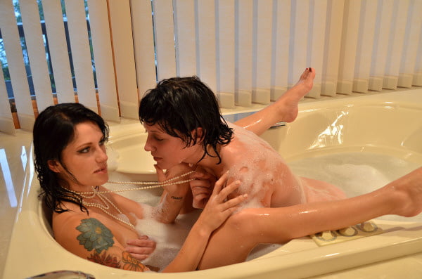Two Hotties in the Bath #101367827