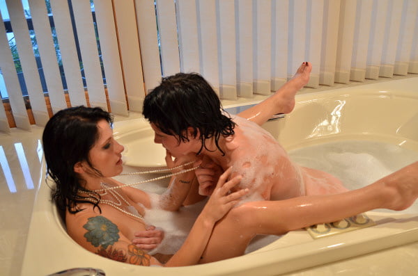 Two Hotties in the Bath #101367837