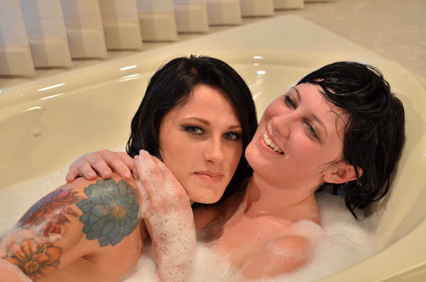 Two Hotties in the Bath #101367899