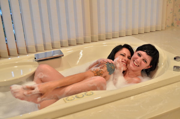 Two Hotties in the Bath #101367907