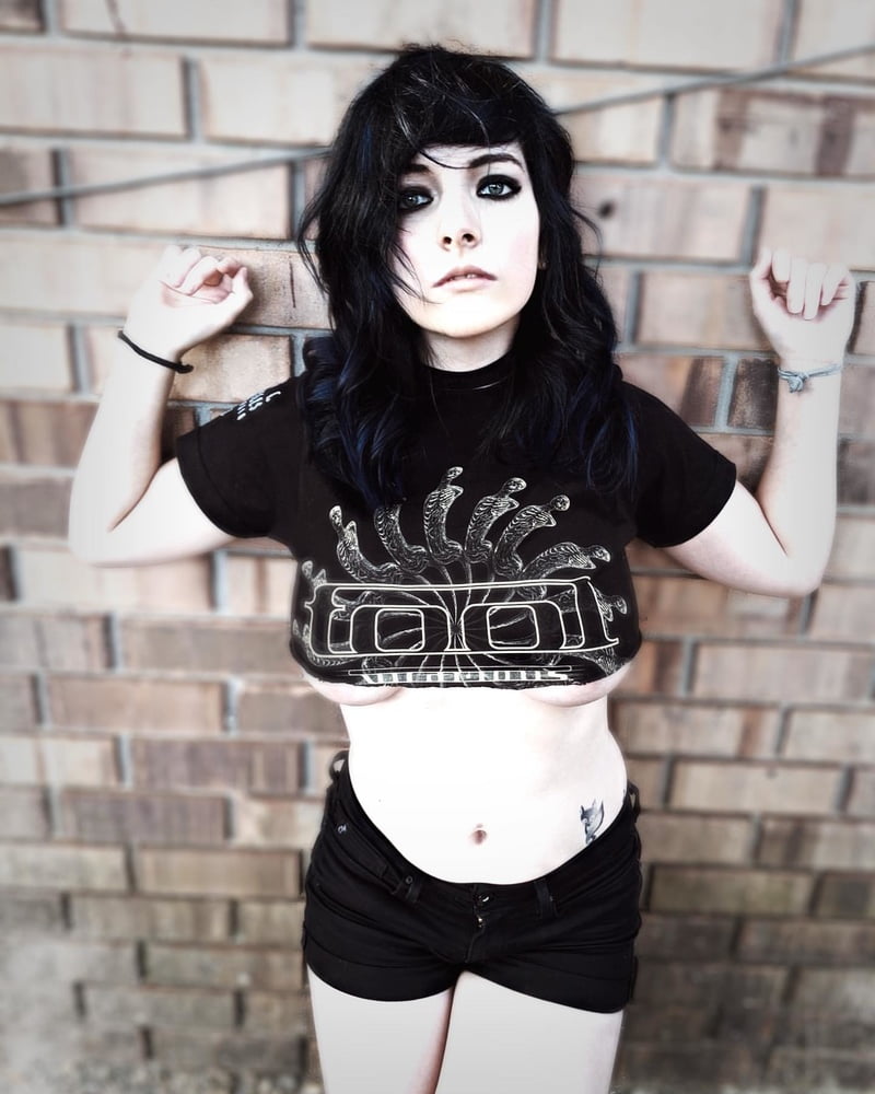 Thick goth slut heather
 #79847791
