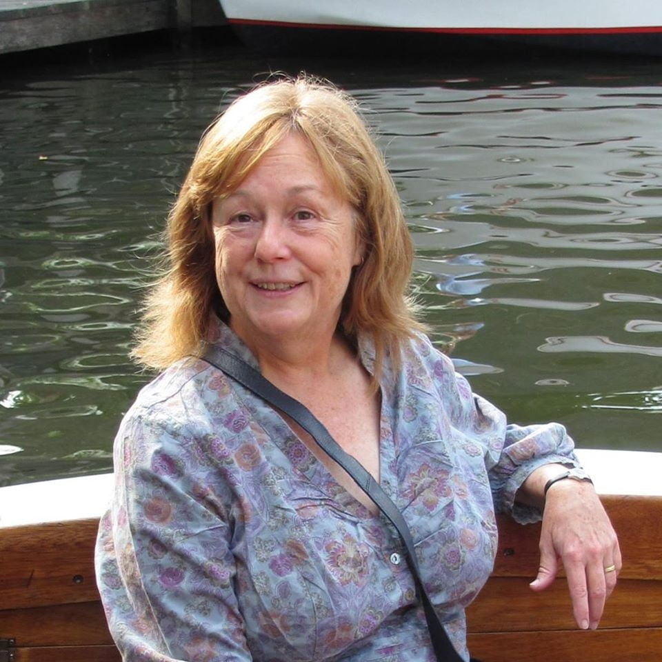 Oma gekleidet 16
 #98121852