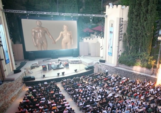 Publicidad interracial
 #89868020