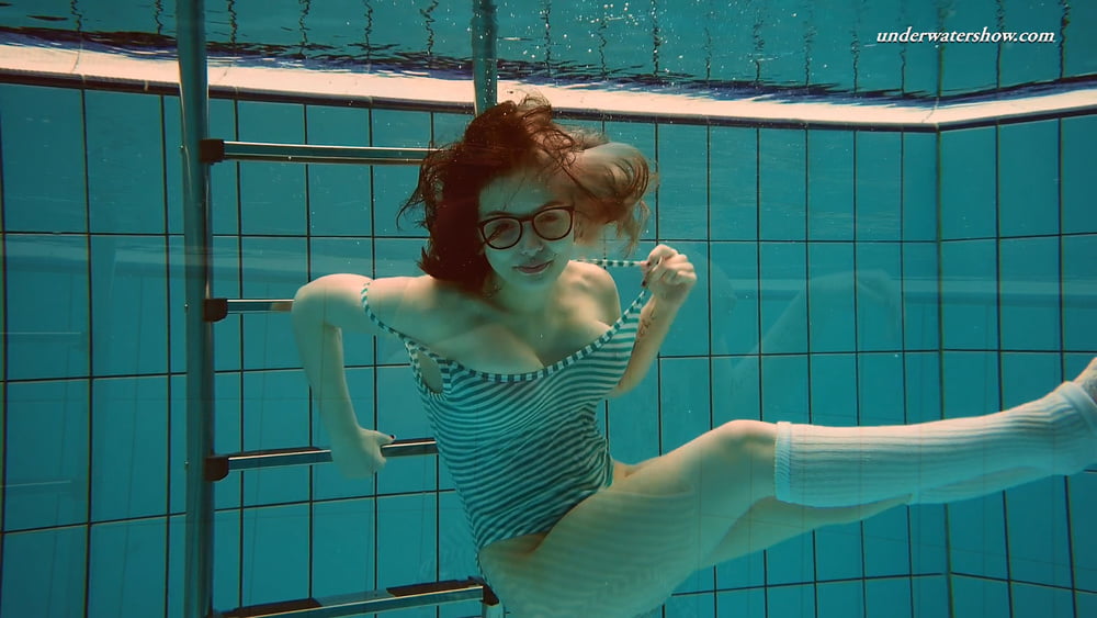 Dashka 2 underwatershow
 #106754057