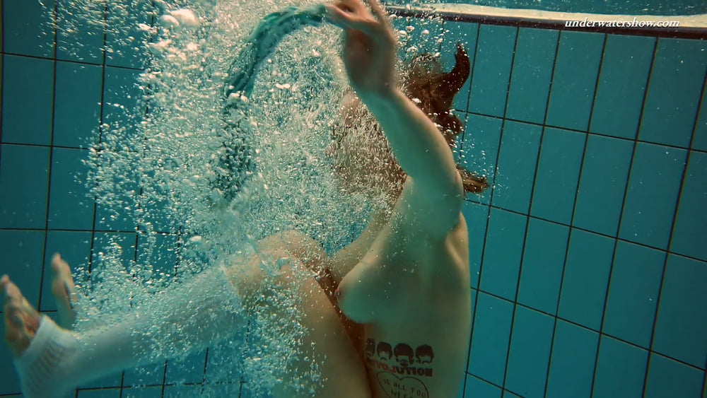 Dashka 2 underwatershow
 #106754109