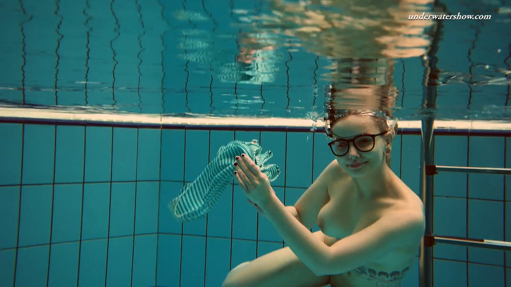 Dashka 2 underwatershow
 #106754113