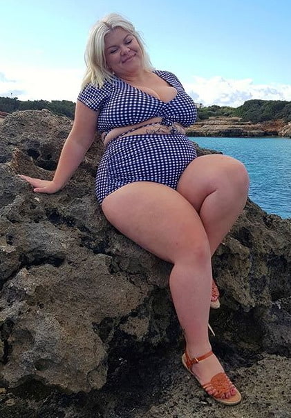 Full thighs in the mini 1538 #90292116
