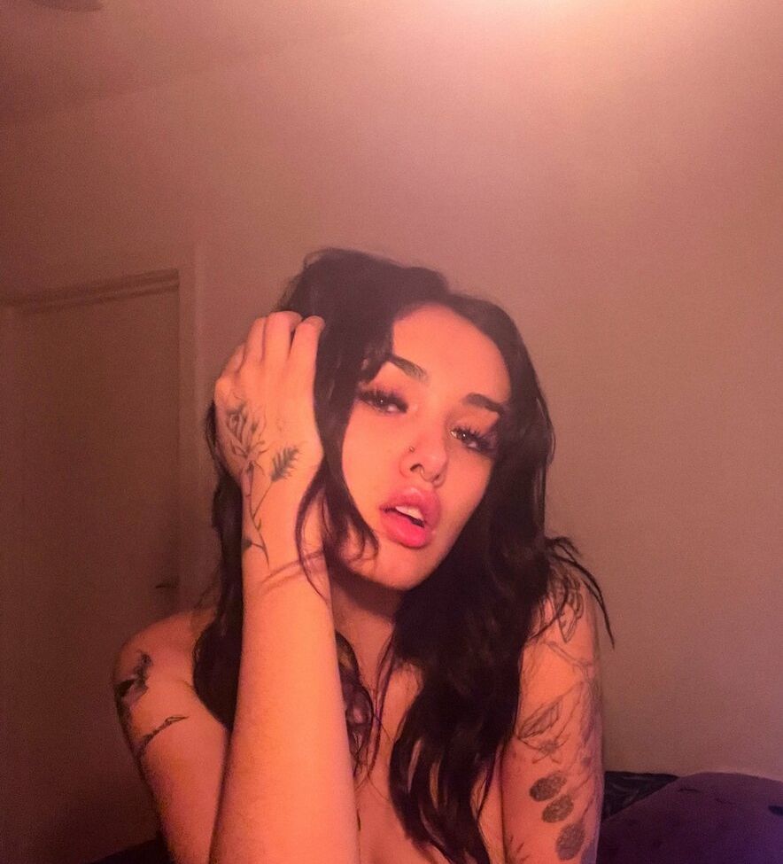 Arivalilith desnuda #109863670