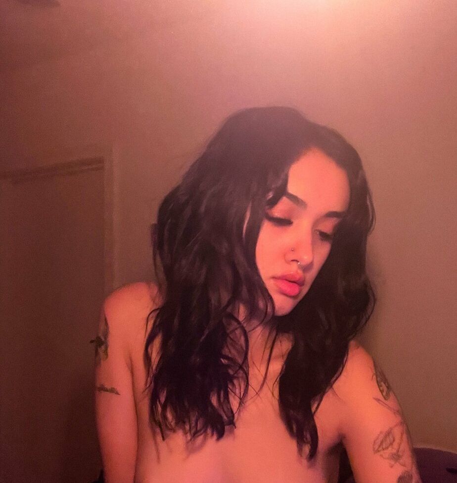 Arivalilith desnuda #109863671