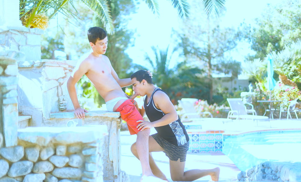 On their knees, 3. #94688839