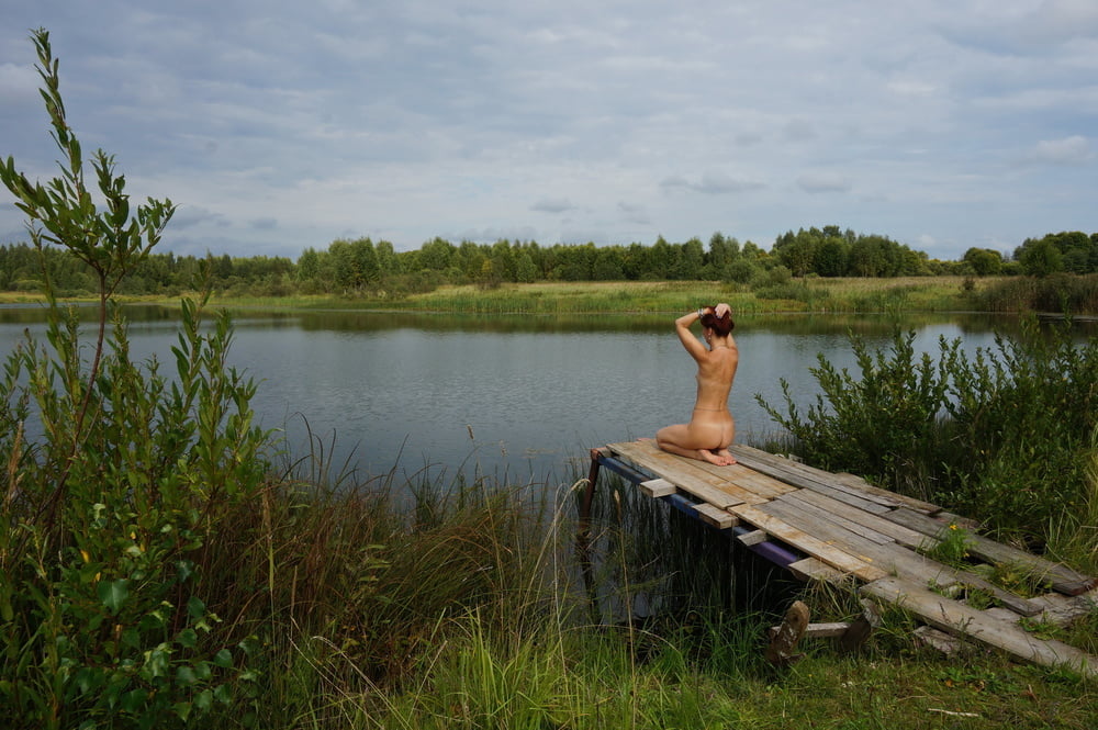 池の近く
 #96669036