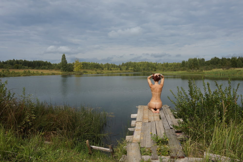 池の近く
 #96669037