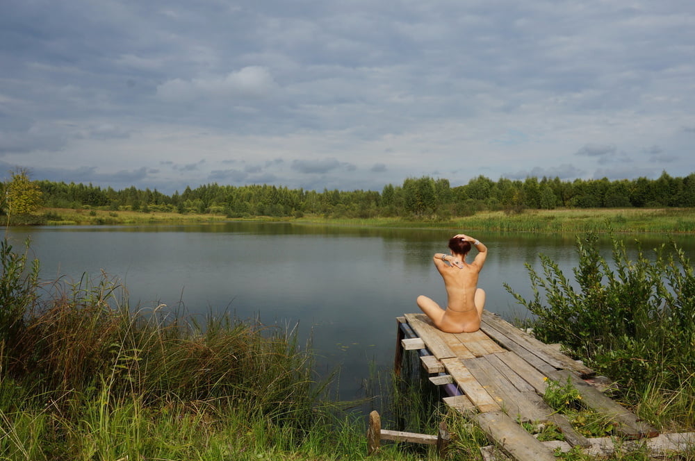 池の近く
 #96669043