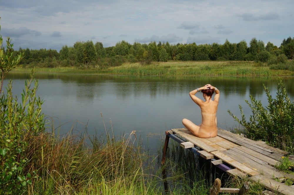 池の近く
 #96669044