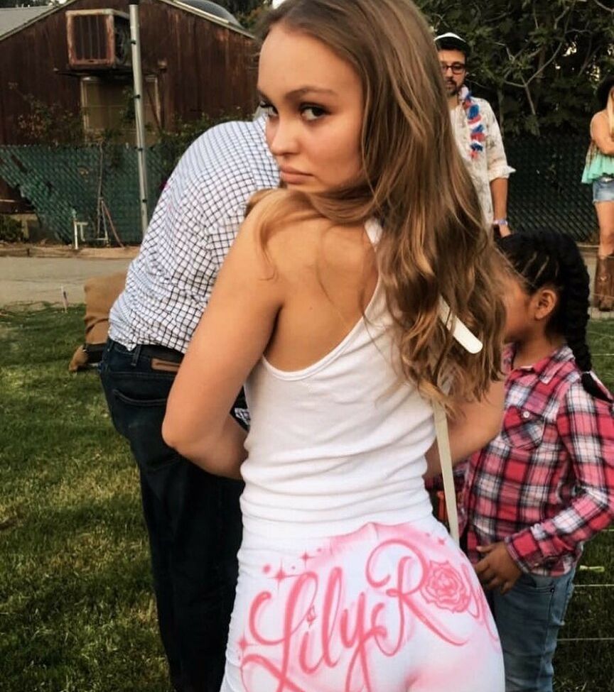 Lily-Rose Depp nude #108412144