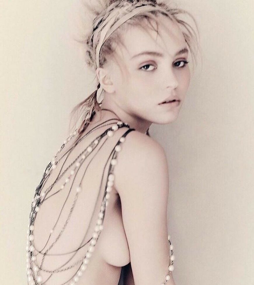 Lily-Rose Depp nude #108412148